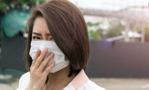 gadis jepang pakai masker