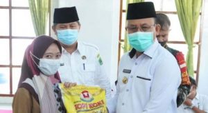 baznas muara enim bantu guru honor beras